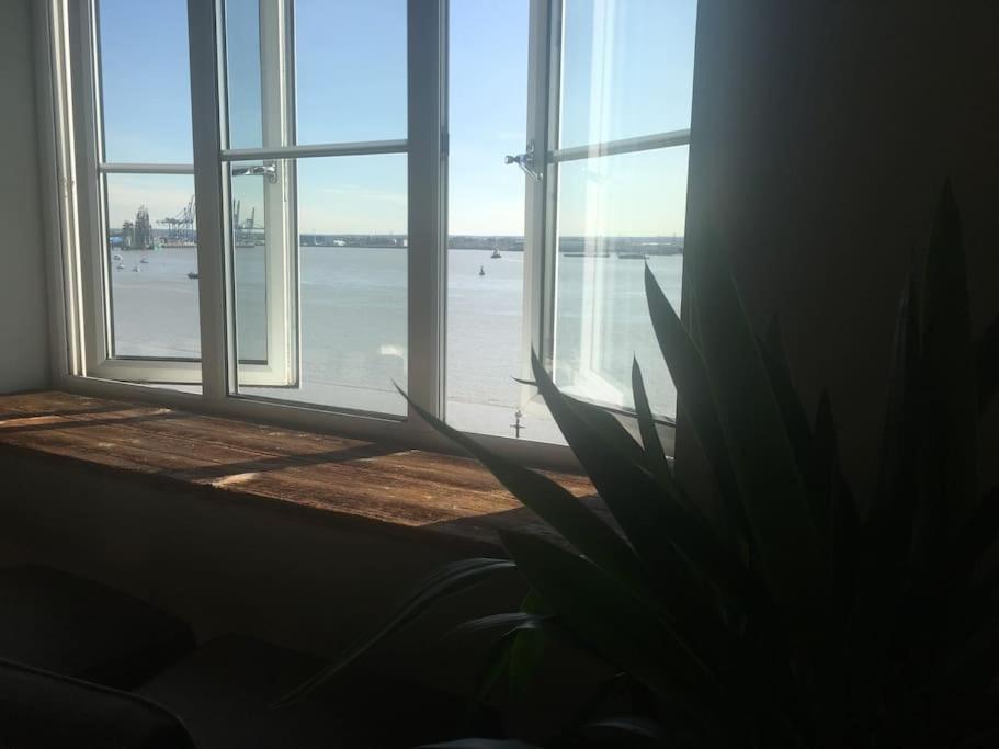 Lovely Riverside Flat Stifford Экстерьер фото