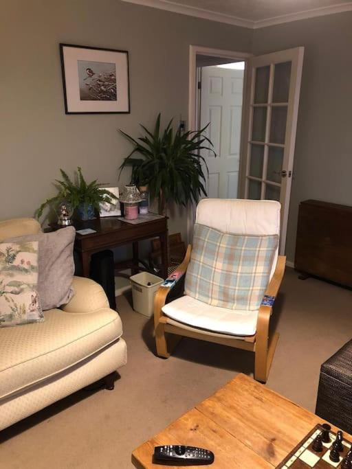 Lovely Riverside Flat Stifford Экстерьер фото
